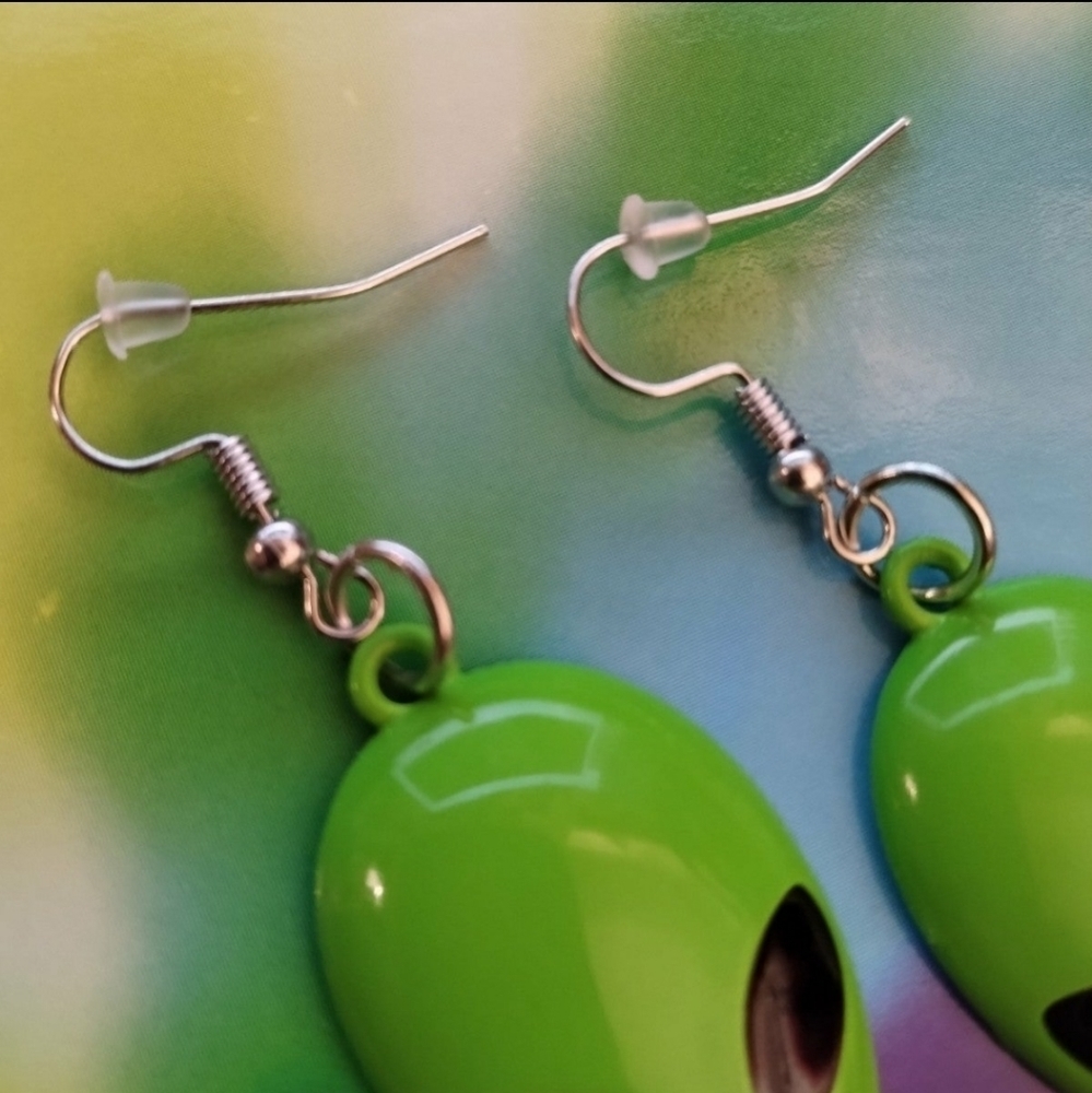 Handmade Metal Green Alien Earrings - Picture 3 of 5